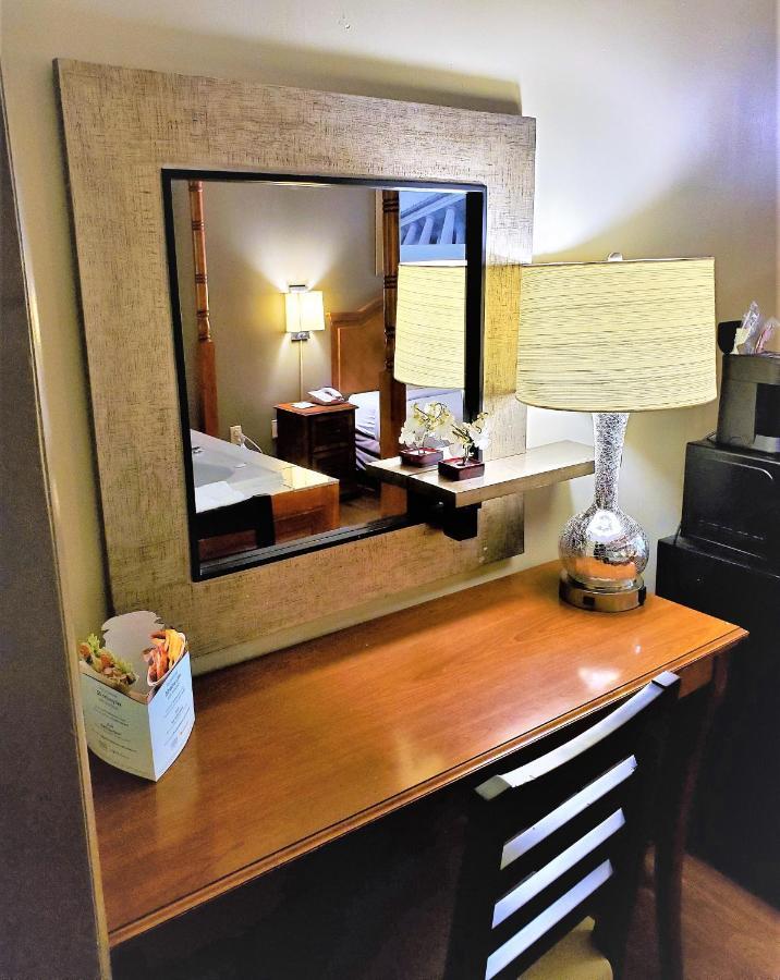 Days Inn By Wyndham Towson Bagian luar foto
