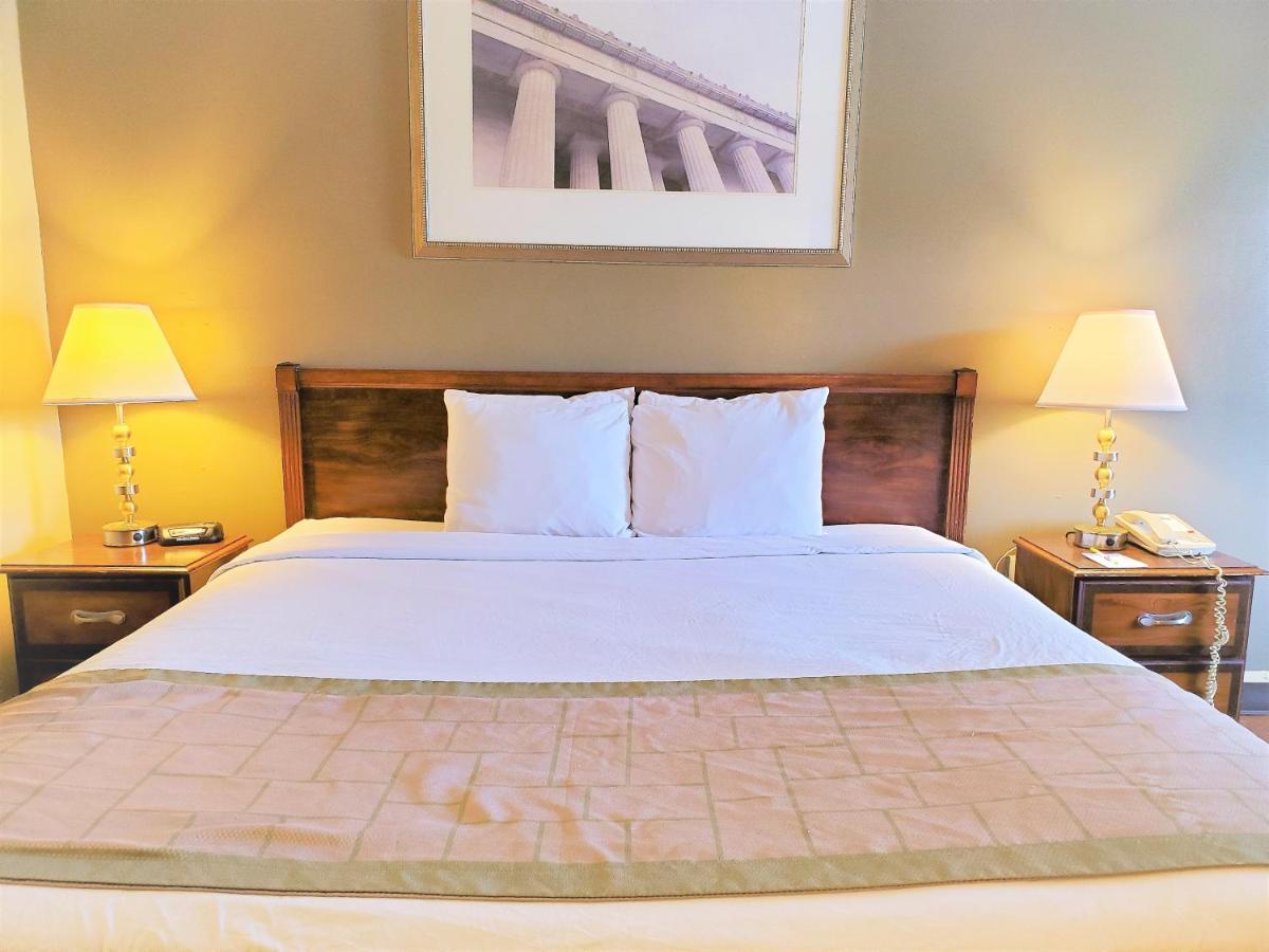 Days Inn By Wyndham Towson Bagian luar foto